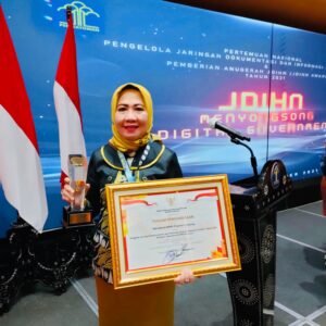 Penghargaan JDIHN dari Kemenkumham, Tina Malinda : Alhamdulillah Sekretariat DPRD Provinsi Lampung Terbaik Nasional