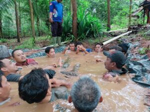 Dinilai Tak Manusiawi Kepada Pekerja Karena Direndam, LSM Geram Sebut PTPN VII Pelanggaran HAM