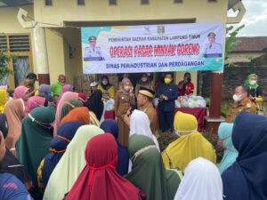 Untuk Masyarakat, Bupati Dawam Gelar Operasi Pasar Minyak Goreng