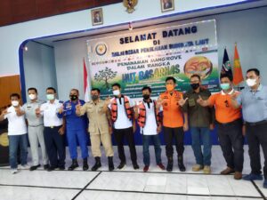 Basarnas Lampung Gelar Aksi Penanaman Mangrove di Pesisir Pesawaran