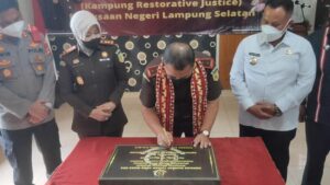 Kejati Resmikan Kampung RJ Pertama di Lampung Selatan