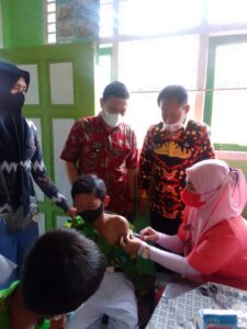 Kelurahan Srengsem Panjang Capai Vaksinasi 96 Persen, Vaksi Door To Door Jadi Solusi