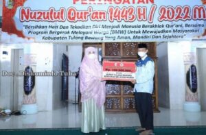 Bupati Tuba Winarti Gelontorkan 300 Juta Rupiah Saat Nuzulul Qur’an 1443 M/2022 M
