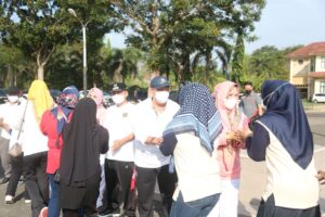 Bupati Lamtim Gelar Halal Bi Halal, Dengan Pegawai