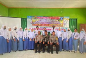 Cegah Kenakalan Remaja, Satbinmas Polres Tulang Bawang Binluh ke Sekolah