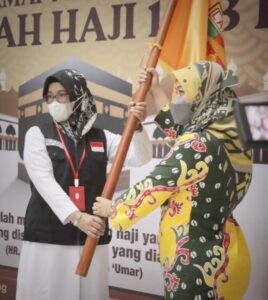 Wagub Nunik Lepas Calon Jamaah Haji Provinsi Lampung