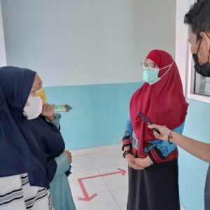 Kadisdikbud Kota Bandar Lampung Jenguk Pasien Korban Penuskan Siswa SDN 1 Sepang Jaya di RSUDAM