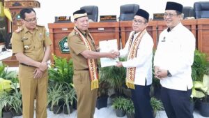 Bupati Dawam Hibahkan Lahan Untuk Kemenag