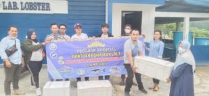 BBPBL Lepaskan Ribuan Ikan Hasil Budidiya ke Laut bersama IJP