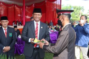Polres Tulang Bawang Yang Berprestasi Mendapat Nasi Tumpeng di Acara Syukuran Hari Bhayangkara Ke-76