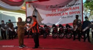 Bupati Tuba Winarti Jelang Akhir Masa Jabatanya, Winarti Tetap Beri Perhatian Kepada Ketua RW Kab.Tuba