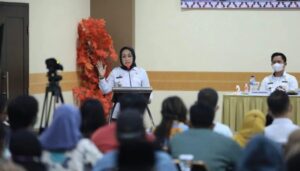 Bupati Tuba Winarti Buka Acara Bimtek/Sosialisasi Implementasi Perizinan Berusaha Berbasis Resiko Tahun 2022