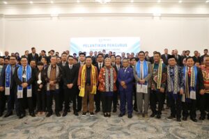 Hadiri Pelantikan Pengurus Peradi, Ini Pesan  Wagub Chusnunia ke Para Advokat 
