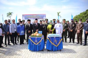 Wagub Chusnunia Chalim Hadiri Upacara HUT TNI AL Ke-77 