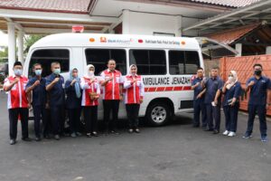 Gubernur Arinal Serahkan Bantuan Mobil Ambulan Jenazah Kepada PMI Provinsi Lampung