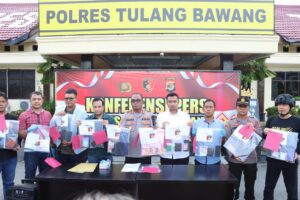 Polres Tulang Bawang Tangkap Komplotan Kejahatan Hacking Spesialis Nasabah Bank