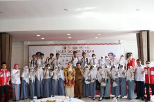 Ketua PMI Riana Sari Tinjau Kegiatan Donor Darah