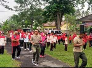 Koramil 421/10 Katibung Bersama Uspika Merbau Mataram Senam Bersama Jumat Pagi