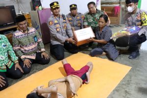 Usai Kegiatan Jum’at Curhat, Polres Tulang Bawang Gelar Baksos