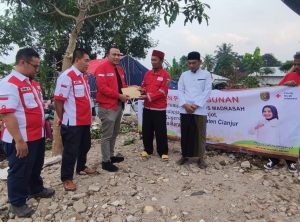 Peduli, PMI Lampung Serahkan Bantuan Donasi Untuk Warga Terdampak Gempa Cianjur