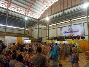 Suka Duka Selimuti Perpisahan Siswa-siswi SMAN 1 Liwa Angkatan 39