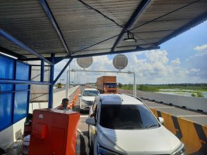 Terpantau, Pemudik Mulai Padati Tol Lampung