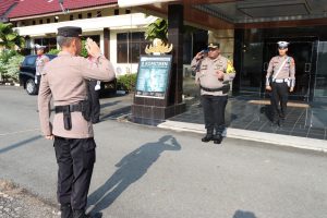 Pimpin Langsung Upacara Hari Kesadaran Nasional, AKBP Jibrael Ingatkan Hal Ini Kepada Personelnya