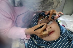 Srikandi Ganjar Gelar Kelas Pelatihan Sambung Bulu Mata di Lampung