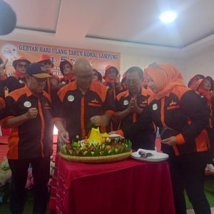 HUT Ke 5 Komunitas Koral Lampung Gelar Baksos