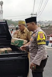 Bhabinkamtibmas Olok Gading, Aiptu Akhmad Ghufron Fardan Menjadi Teladan dalam Kegiatan Sosial