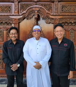 Untuk Kemenangan Ganjar-Mahfud: IKAP PDI Perjuangan Lampung dan Ponpes Riyadhus Sholihin Gelar Tabliq Akbar dan Dzikir Akhir Tahun