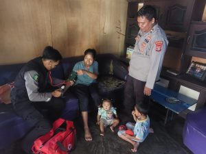 Bakti Kesehatan, Sidokes Polres Tulang Bawang Barat Berikan Pelayanan Gratis ke Warga