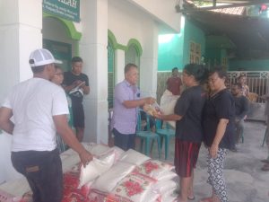 PT GML Kembali Bagikan Sembako Untuk Warga