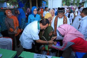 Pj. Gubernur Lampung Samsudin Bersama Pj. Bupati Tuba Melakukan Peninjauan Posyandu