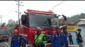 Damkar Pesawaran Datang Telat Mobil Harus Didorong, Api yang Melalap Rumah Asep Ibrahim Berhasil Dipadamkan Damkar Bandarlampung
