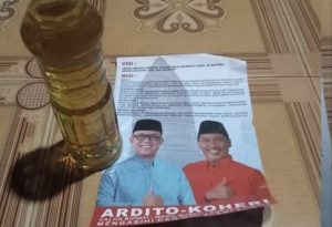 Kuasa Hukum Paslon 01 Rikco Tanjung Laporkan Dugaan TSM Paslon 02 Ardito-Koheri Bagi-Bagi Sembako ke Bawaslu