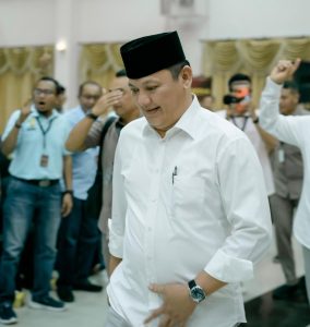 Masyarakat Pesawaran “Sumringah” Aries Sandi Jadi Obat Lelah
