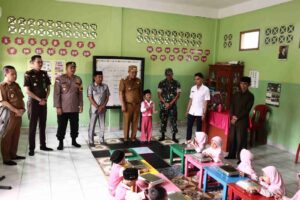 Wakapolres Tulang Bawang Barat Hadiri Launching Program Makan Bergizi Gratis