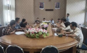 RDP Komisi II DPRD Lamteng Bersama PB Swalayan, Alfamart dan Indomart, Pengusaha Diminta Patuhi Aturan dan Taat Pajak