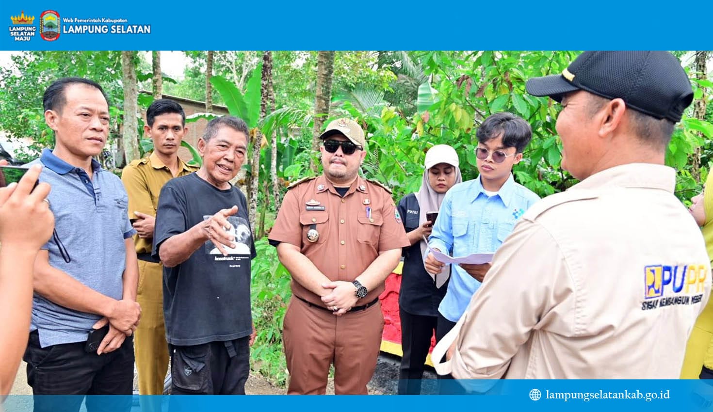 Ngecat Jembatan Secara Mandiri, Aksi Zainudin Diapresiasi Pemkab Lamsel