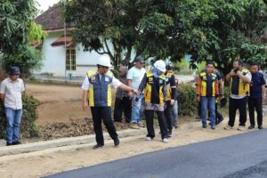 Bupati Ardito Lakukan Pengecekan Jalan di Komering Putih, Pastikan Pembangunan Sesuai Standar Kualitas