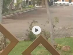 Di Hari HAKORDIA Rumdis Bupati Lamteng Digeladah KPK Uang Rp100 Juta, HP, dan Dokumen Diangkut