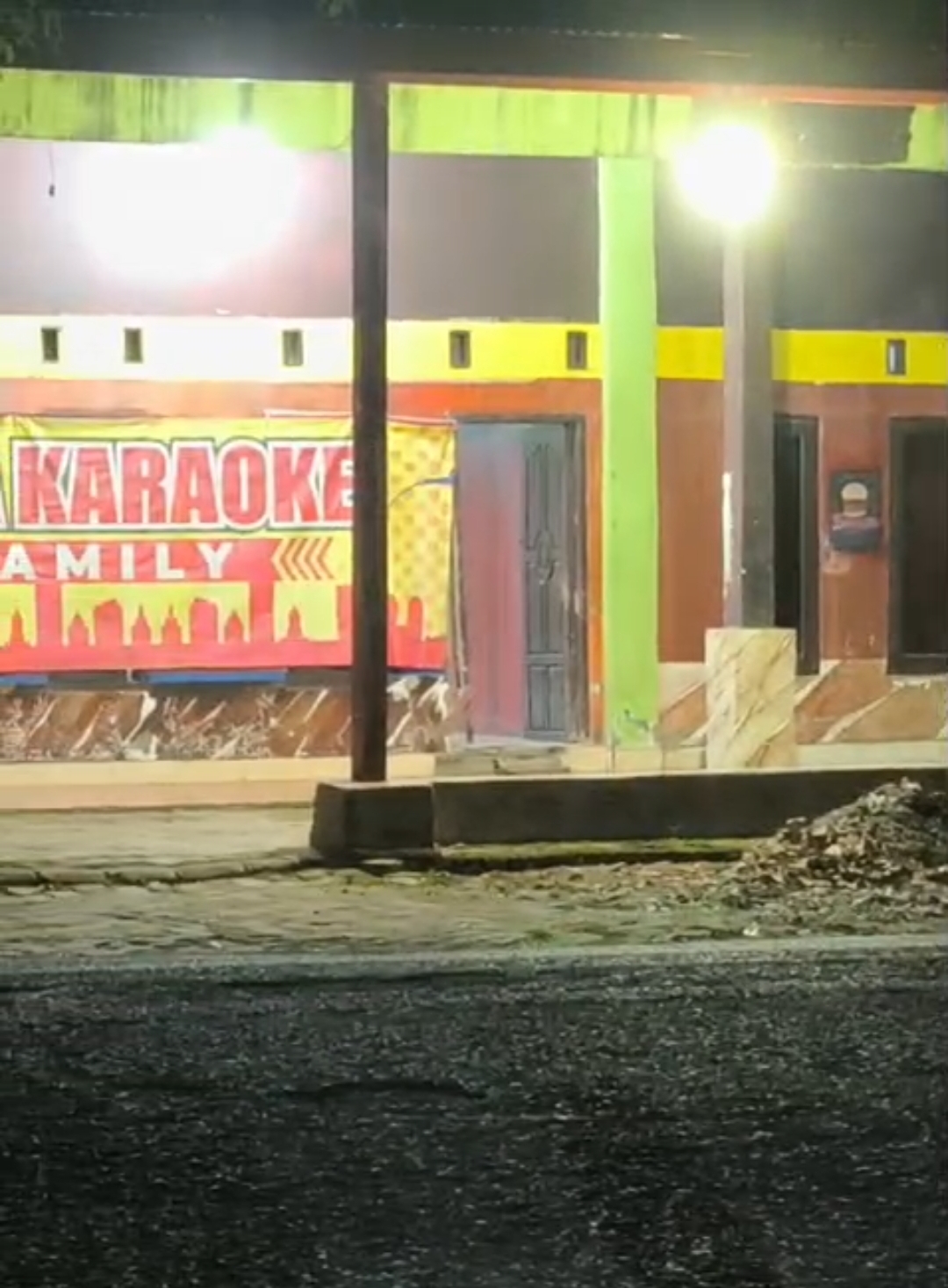 Aspirasi Warga Diabaikan? Kepala Tiyuh Disorot, Karaoke Diva Family Tetap Beroperasi Meski Ditolak