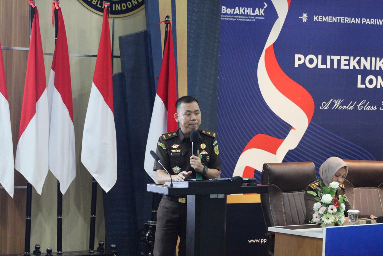 Miskinkan Koruptor Pajak Lombok Tengah, Jaksa Tuntut Perampasan Harta dan Bui