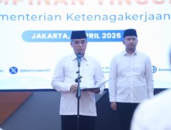 Lantik 12 Pejabat, Menaker: Jabatan Bukan Sekadar Posisi, Layanan Publik Harus Jadi Prioritas