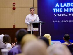 Menaker Tegaskan Kesempatan Kerja Tetap Terbuka di Tengah Tantangan Global