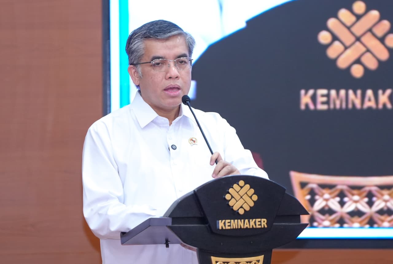 Menaker: Pemerintah Perkuat Perlindungan Pekerja melalui Regulasi Pembatasan Alih Daya