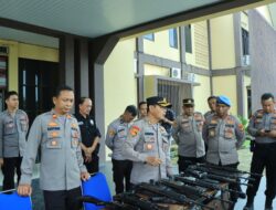 Polres Tulang Bawang Barat Laksanakan Pemeriksaan Berkala Senpi Dinas Milik Personel Polres Dan Polsek