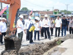 Plt Bupati Komang Dampingi Gubernur Lampung Groundbreaking Jalan Metro, Wates, Kota Gajah
