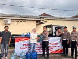 Sambut HUT Bhayangkara ke-80, Sat Lantas Polres Tulang Bawang Barat Salurkan 25 Galon Air Bersih untuk 13 KK Di Tiyuh Panaragan